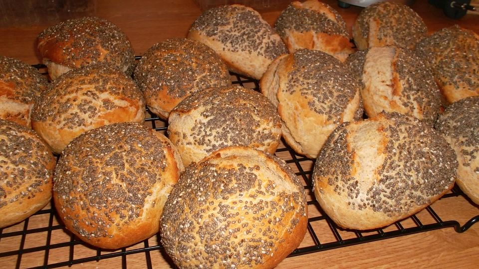 Dinkelbrötchen mit Sauerteiganteil